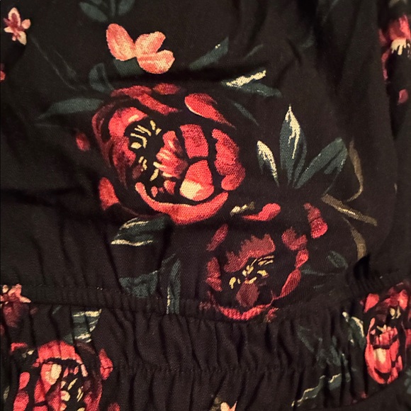 Torrid NWT Floral Long Sleeve Women's Top - Picture 3 of 6